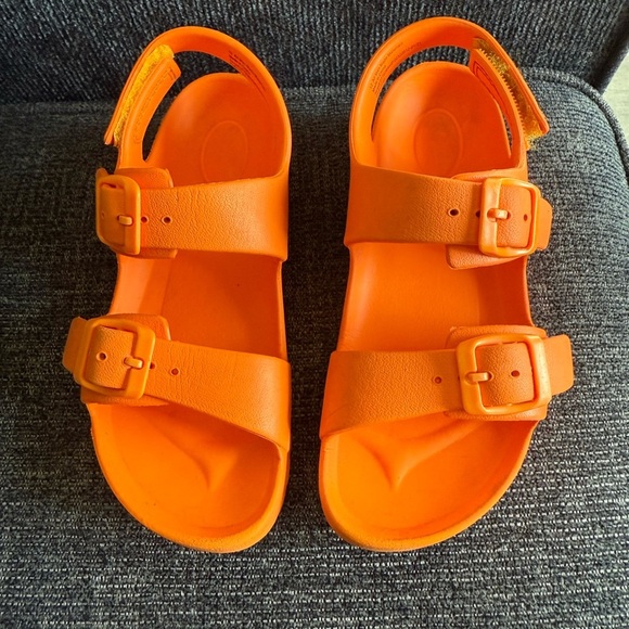 Orange Sandals with Adjustable Strap and Slip-Resistant Sole/girls size 12 - Picture 4 of 11